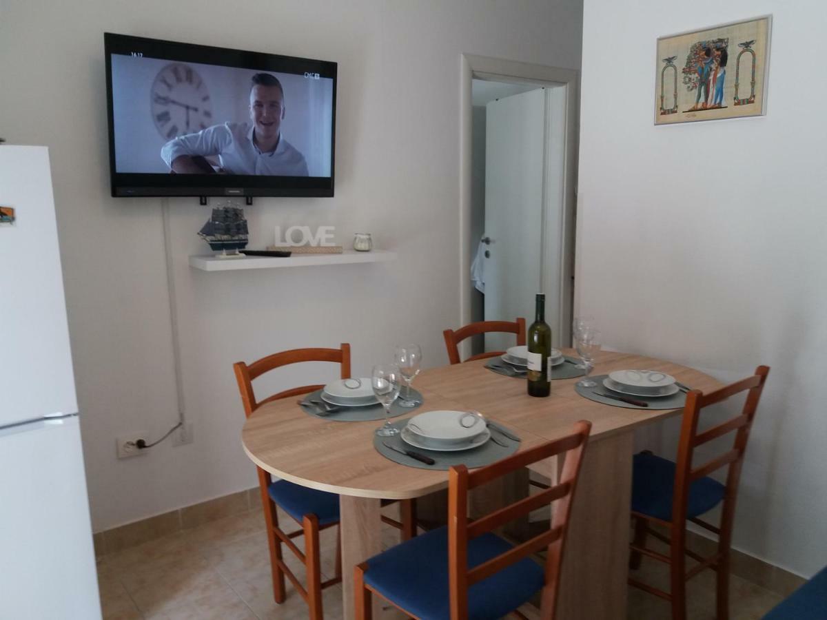 Apartment Fortuna Necujam Ngoại thất bức ảnh