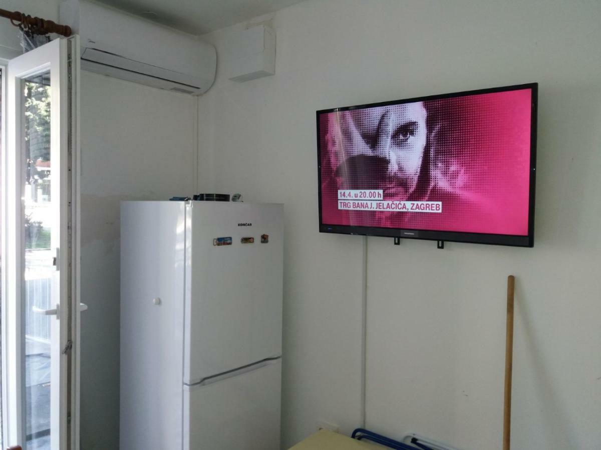 Apartment Fortuna Necujam Ngoại thất bức ảnh